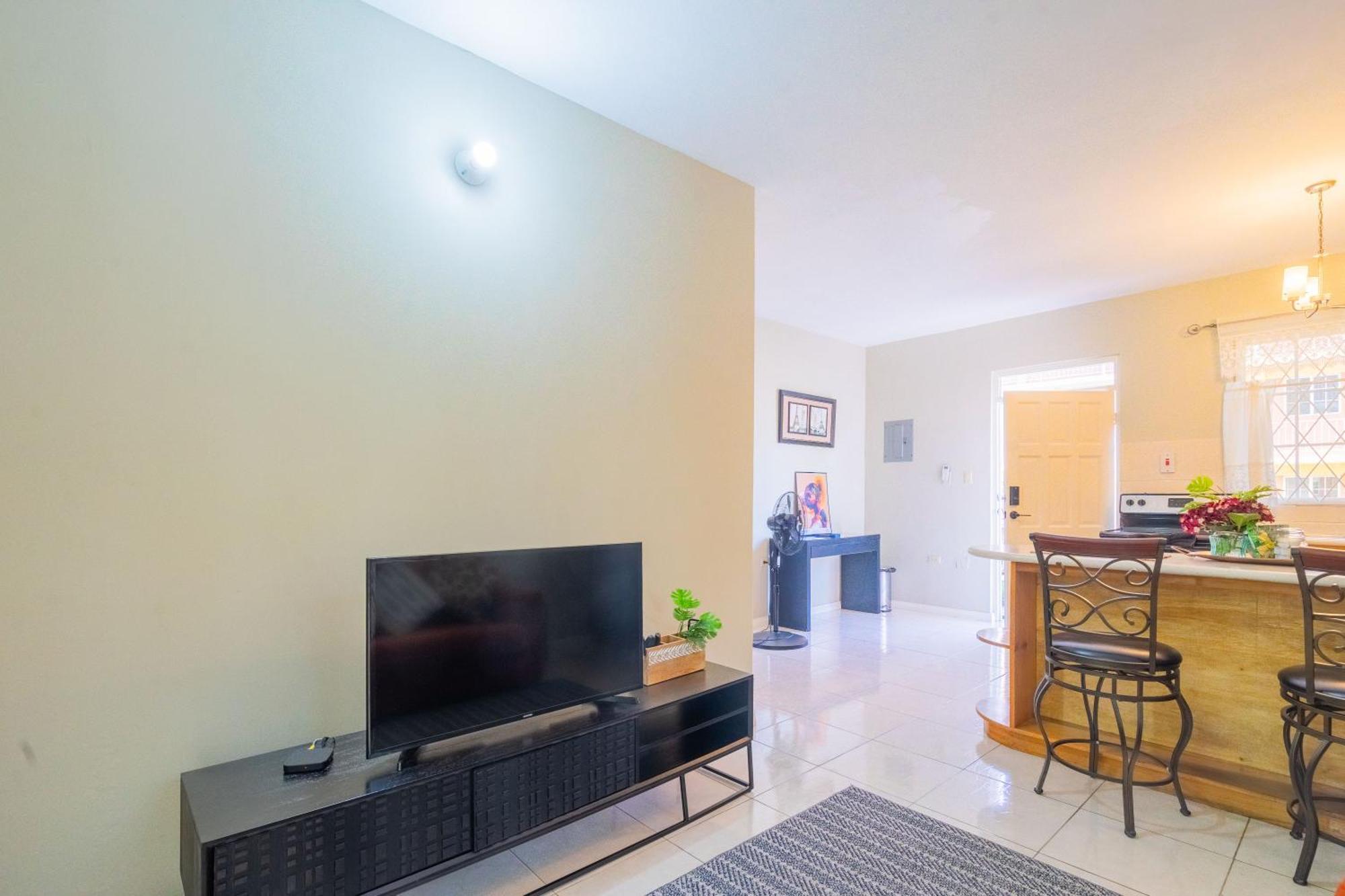 Musgrave Annex- Comfy 1 Bedroom Apartment On The Ground Floor Κίνγκστον Εξωτερικό φωτογραφία