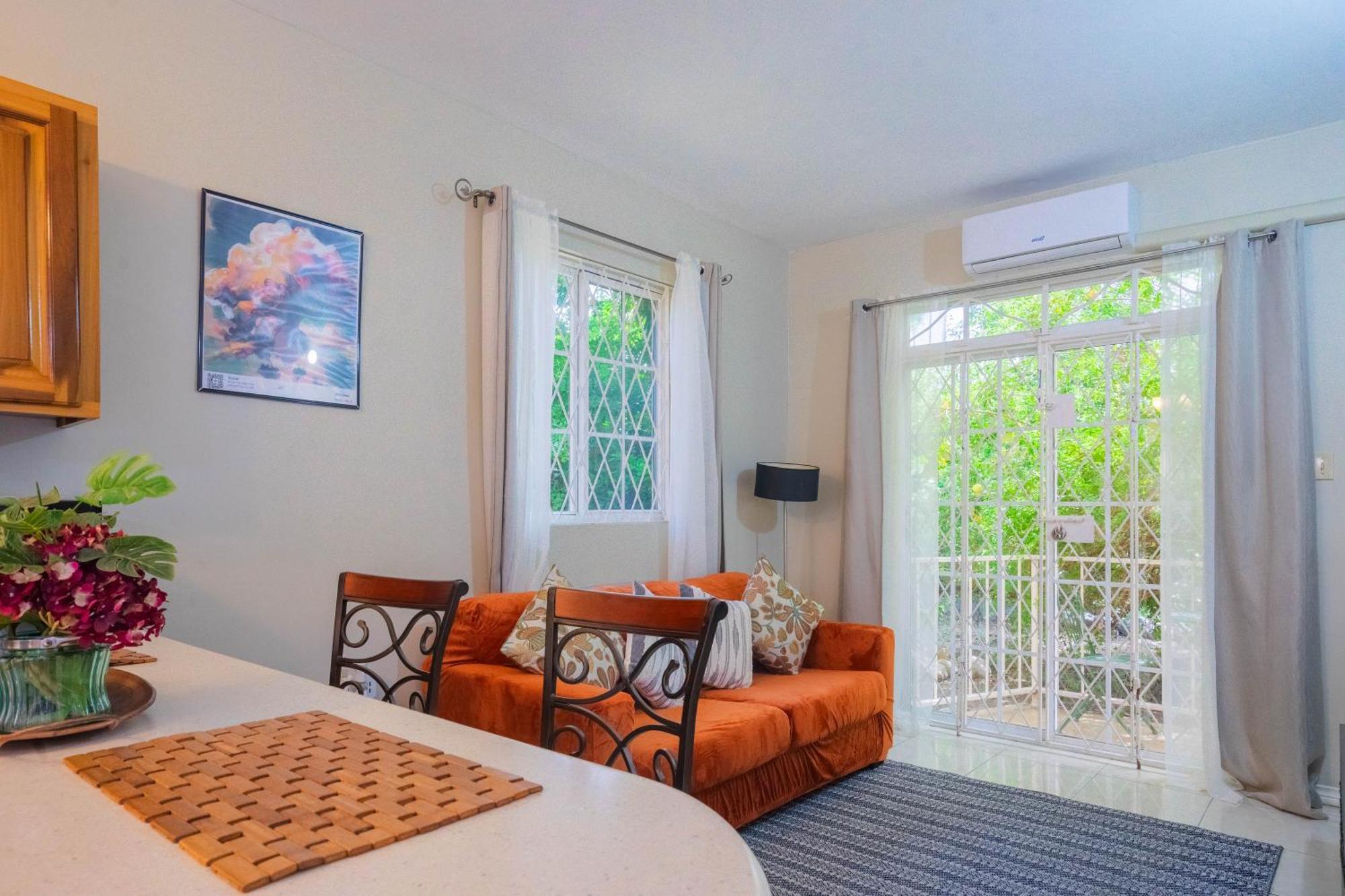 Musgrave Annex- Comfy 1 Bedroom Apartment On The Ground Floor Κίνγκστον Εξωτερικό φωτογραφία