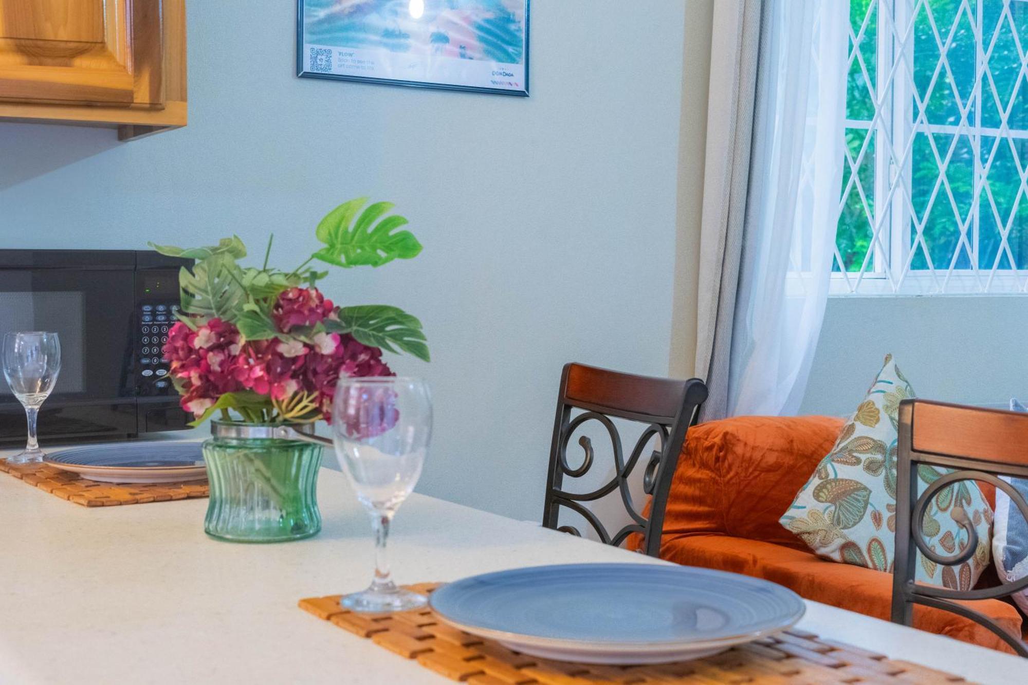 Musgrave Annex- Comfy 1 Bedroom Apartment On The Ground Floor Κίνγκστον Εξωτερικό φωτογραφία