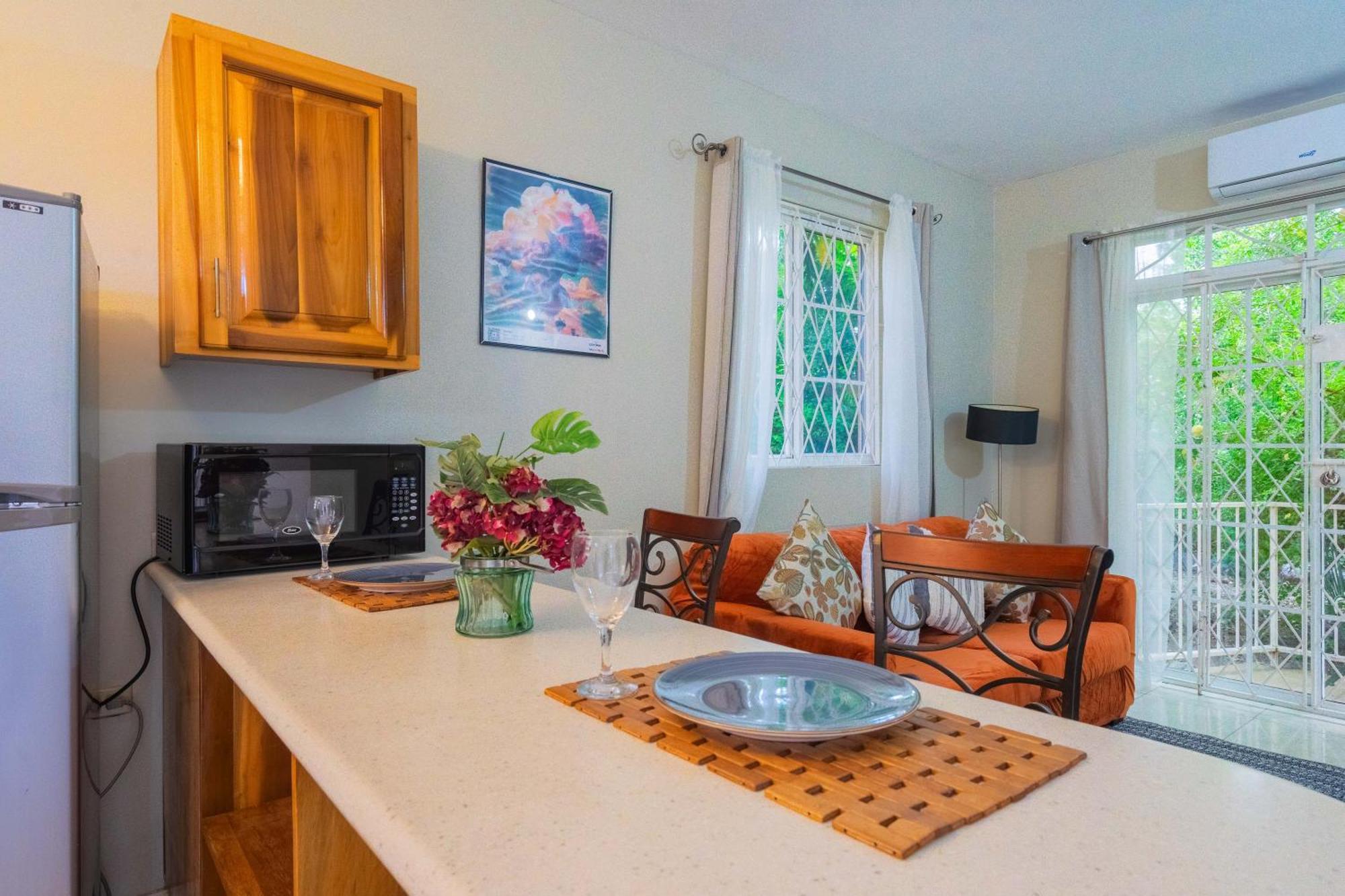 Musgrave Annex- Comfy 1 Bedroom Apartment On The Ground Floor Κίνγκστον Εξωτερικό φωτογραφία